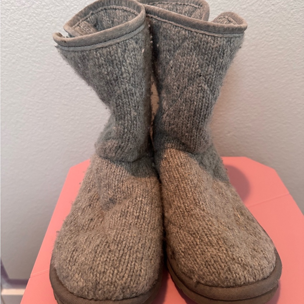 Uggs Gray Knit Boots